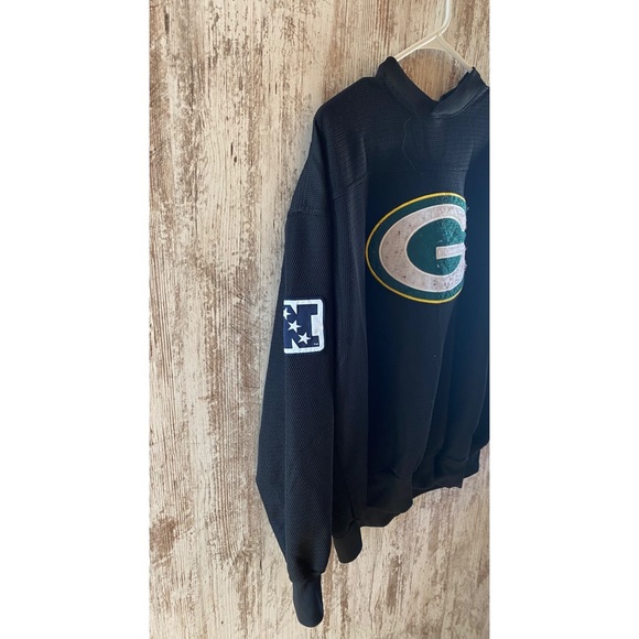 Green Bay Packers sweater - Picture 3 of 3